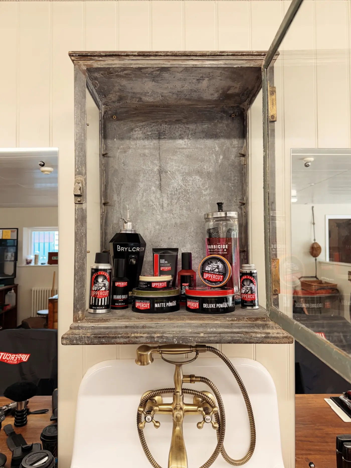 Inside Rodney's 9